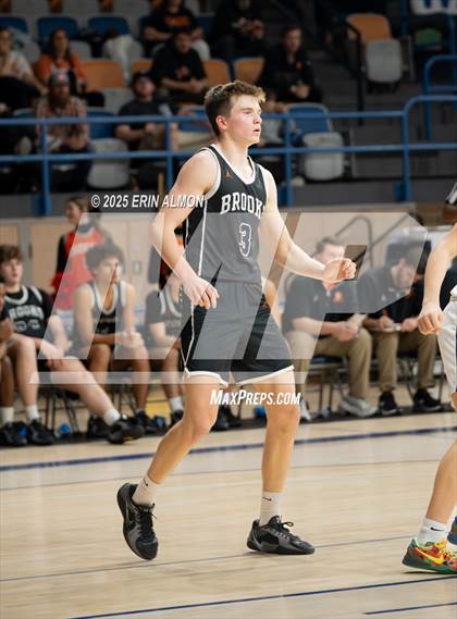 Thumbnail 1 in Fultondale vs. Brooks (AHSAA 4A Regional First Round) photogallery.