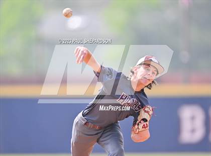 Thumbnail 3 in Mountain Vista vs. Horizon (CHSAA 5A Region 4 - 1st Round) photogallery.