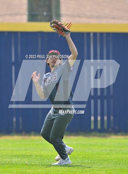Thumbnail 2 in Mountain Vista vs. Horizon (CHSAA 5A Region 4 - 1st Round) photogallery.