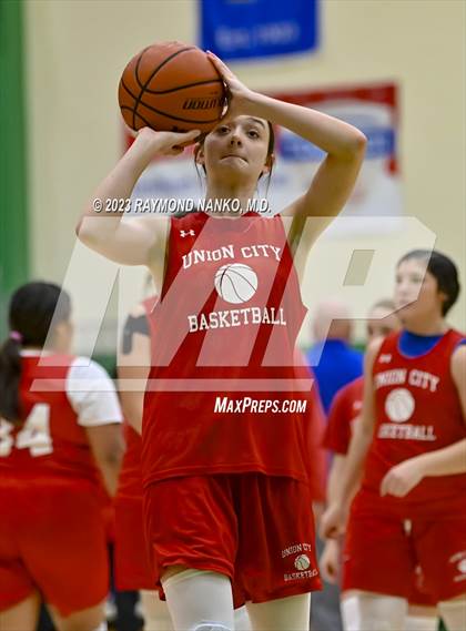 Thumbnail 2 in Union City @ Yorktown (Scrimmage)  photogallery.