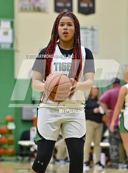 Thumbnail 2 in Union City @ Yorktown (Scrimmage)  photogallery.