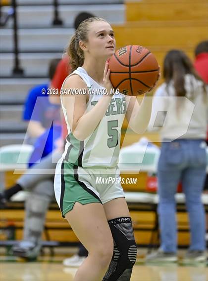 Thumbnail 1 in Union City @ Yorktown (Scrimmage)  photogallery.