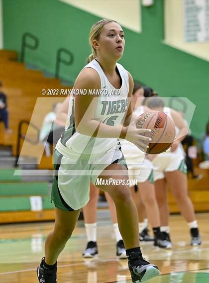 Thumbnail 3 in Union City @ Yorktown (Scrimmage)  photogallery.