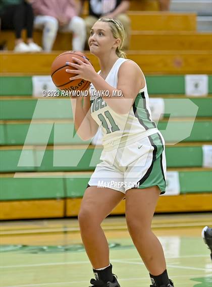 Thumbnail 3 in Union City @ Yorktown (Scrimmage)  photogallery.