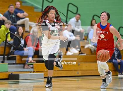 Thumbnail 1 in Union City @ Yorktown (Scrimmage)  photogallery.