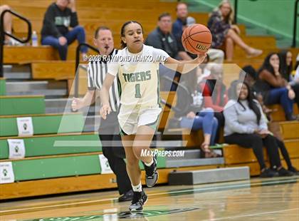 Thumbnail 2 in Union City @ Yorktown (Scrimmage)  photogallery.