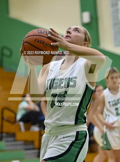 Thumbnail 3 in Union City @ Yorktown (Scrimmage)  photogallery.