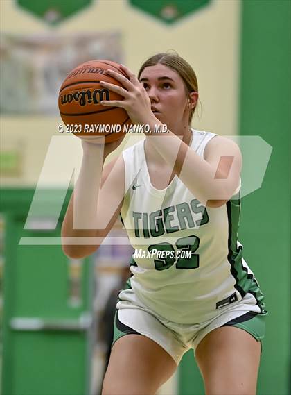 Thumbnail 1 in Union City @ Yorktown (Scrimmage)  photogallery.