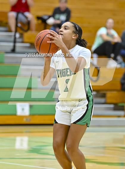 Thumbnail 3 in Union City @ Yorktown (Scrimmage)  photogallery.