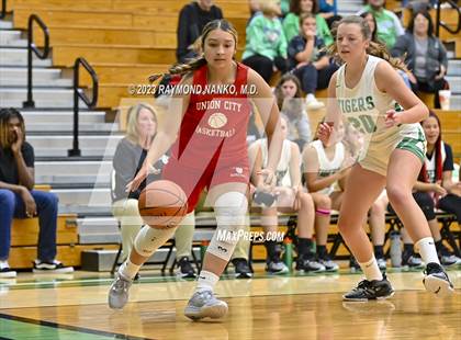 Thumbnail 2 in Union City @ Yorktown (Scrimmage)  photogallery.