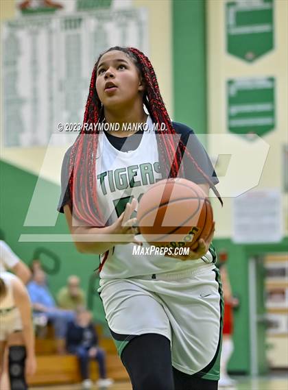 Thumbnail 2 in Union City @ Yorktown (Scrimmage)  photogallery.