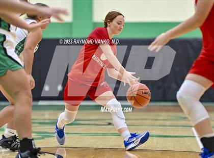 Thumbnail 1 in Union City @ Yorktown (Scrimmage)  photogallery.