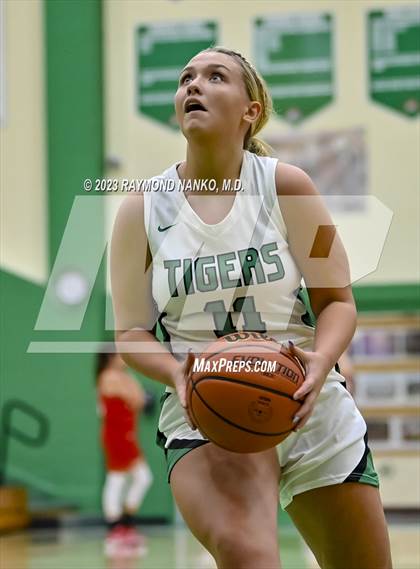 Thumbnail 1 in Union City @ Yorktown (Scrimmage)  photogallery.