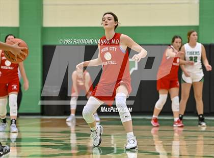 Thumbnail 2 in Union City @ Yorktown (Scrimmage)  photogallery.