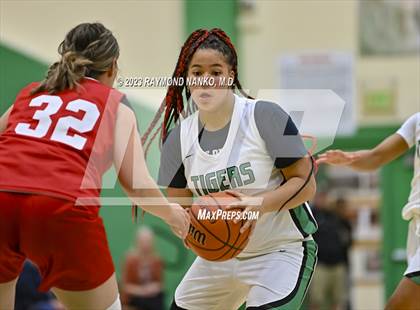 Thumbnail 3 in Union City @ Yorktown (Scrimmage)  photogallery.