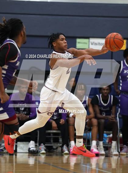 Thumbnail 3 in Silsbee vs. Wheatley (UIL 4A Region III Semifinal) photogallery.