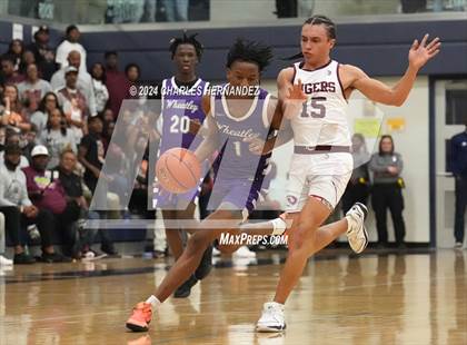 Thumbnail 1 in Silsbee vs. Wheatley (UIL 4A Region III Semifinal) photogallery.