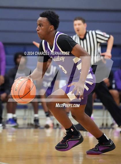 Thumbnail 2 in Silsbee vs. Wheatley (UIL 4A Region III Semifinal) photogallery.
