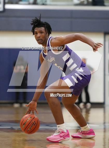 Thumbnail 2 in Silsbee vs. Wheatley (UIL 4A Region III Semifinal) photogallery.