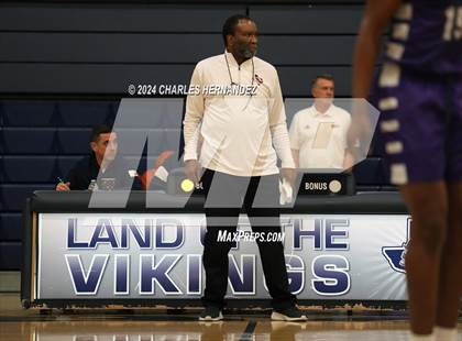 Thumbnail 3 in Silsbee vs. Wheatley (UIL 4A Region III Semifinal) photogallery.