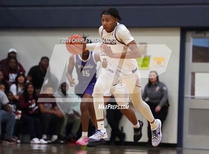 Thumbnail 2 in Silsbee vs. Wheatley (UIL 4A Region III Semifinal) photogallery.
