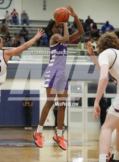 Thumbnail 2 in Silsbee vs. Wheatley (UIL 4A Region III Semifinal) photogallery.