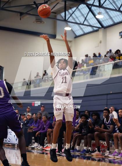 Thumbnail 3 in Silsbee vs. Wheatley (UIL 4A Region III Semifinal) photogallery.