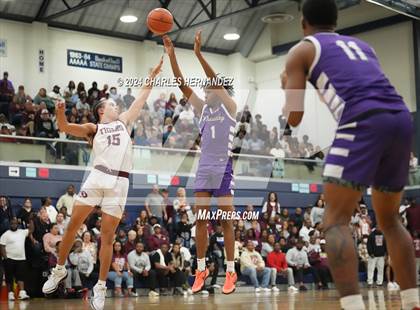 Thumbnail 1 in Silsbee vs. Wheatley (UIL 4A Region III Semifinal) photogallery.