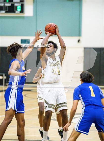 Thumbnail 3 in Grossmont @ Olympian photogallery.