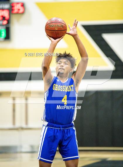 Thumbnail 2 in Grossmont @ Olympian photogallery.