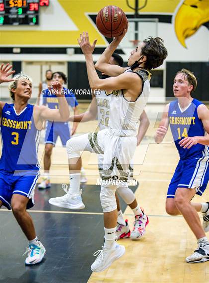 Thumbnail 2 in Grossmont @ Olympian photogallery.