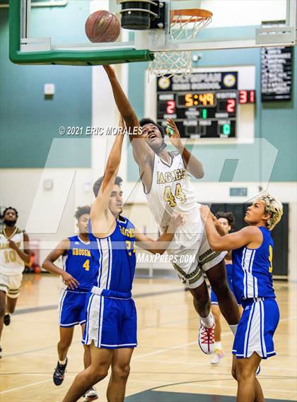 Thumbnail 1 in Grossmont @ Olympian photogallery.