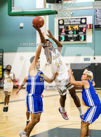 Thumbnail 3 in Grossmont @ Olympian photogallery.