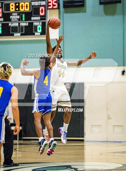 Thumbnail 2 in Grossmont @ Olympian photogallery.
