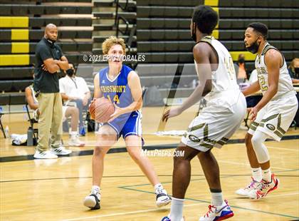 Thumbnail 3 in Grossmont @ Olympian photogallery.