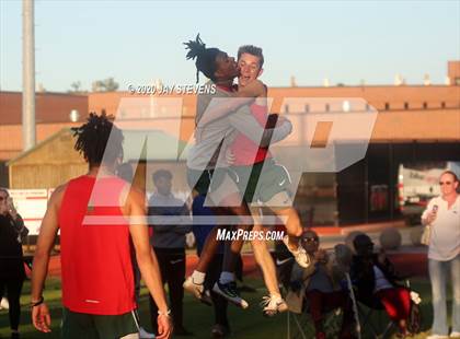 Thumbnail 2 in The Woodlands Track Meet photogallery.