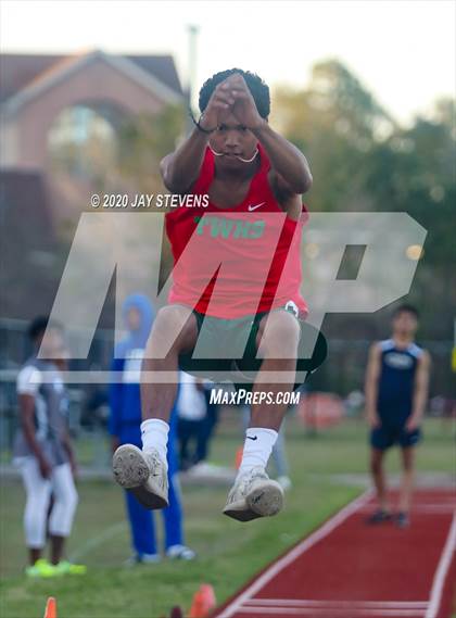 Thumbnail 2 in The Woodlands Track Meet photogallery.