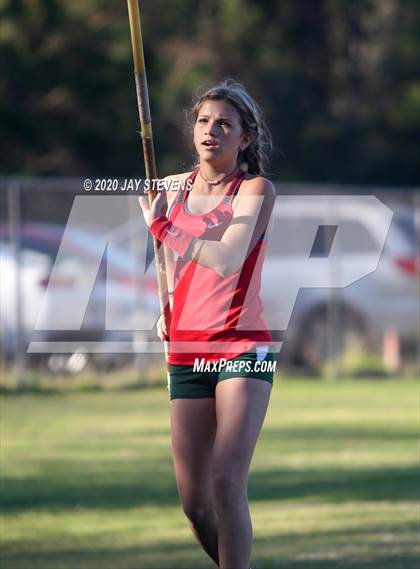 Thumbnail 1 in The Woodlands Track Meet photogallery.