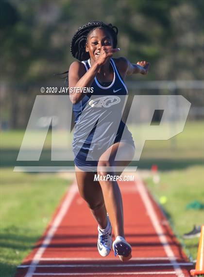 Thumbnail 1 in The Woodlands Track Meet photogallery.