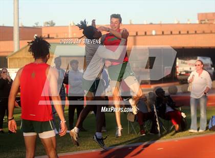 Thumbnail 1 in The Woodlands Track Meet photogallery.