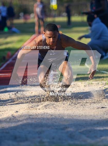 Thumbnail 3 in The Woodlands Track Meet photogallery.