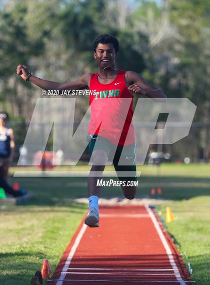 Thumbnail 1 in The Woodlands Track Meet photogallery.