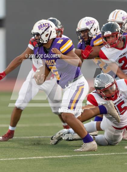 Thumbnail 1 in Lee vs Brackenridge photogallery.