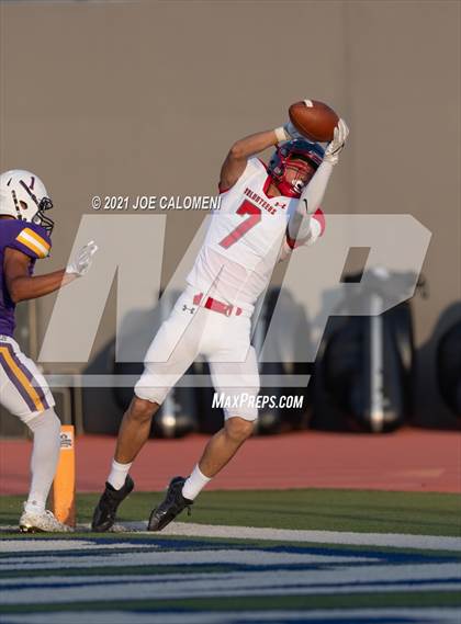Thumbnail 2 in Lee vs Brackenridge photogallery.