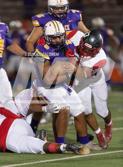 Thumbnail 3 in Lee vs Brackenridge photogallery.