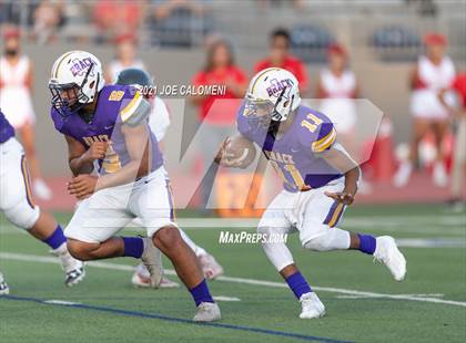 Thumbnail 2 in Lee vs Brackenridge photogallery.