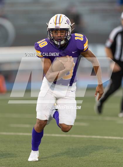 Thumbnail 3 in Lee vs Brackenridge photogallery.