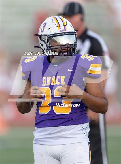 Thumbnail 3 in Lee vs Brackenridge photogallery.