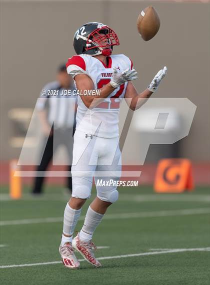 Thumbnail 1 in Lee vs Brackenridge photogallery.