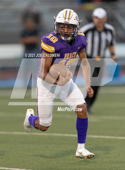 Thumbnail 1 in Lee vs Brackenridge photogallery.